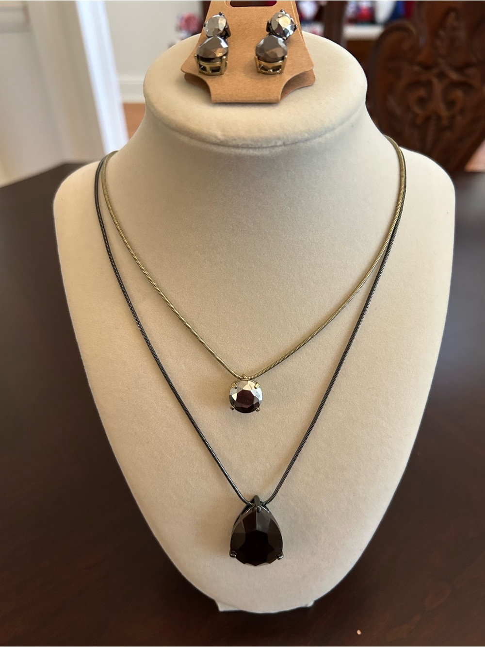 Elegant Vintage Kenneth Cole Gem Two-Layer Necklace Set